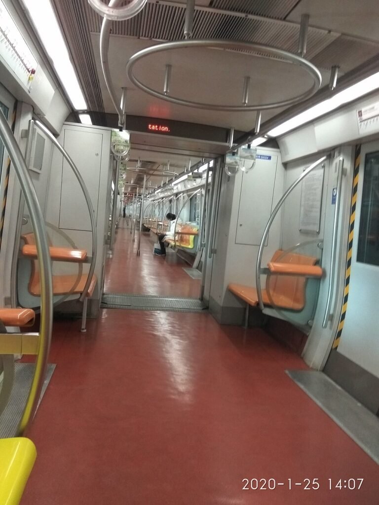 202001 interior of Beijing Subway train G4521.jpg