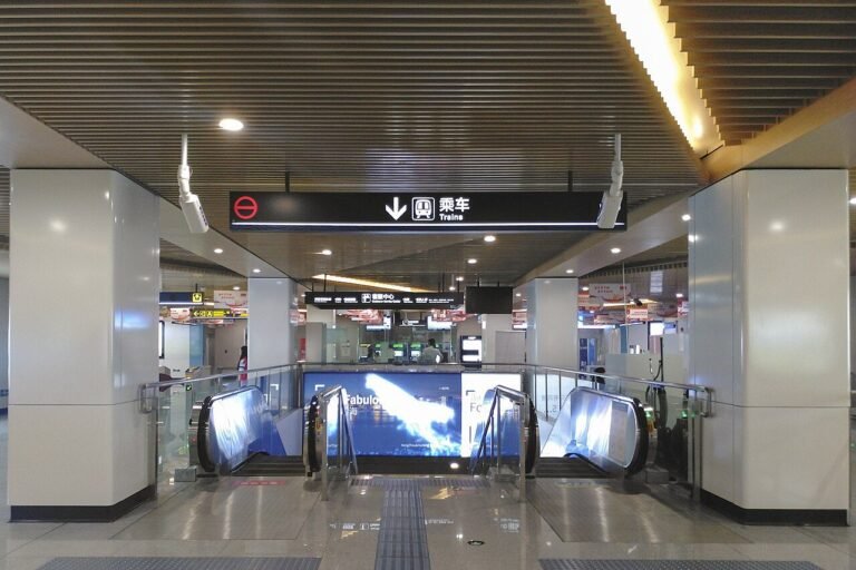 20210709 Haichang Rd Stn Concourse.jpg