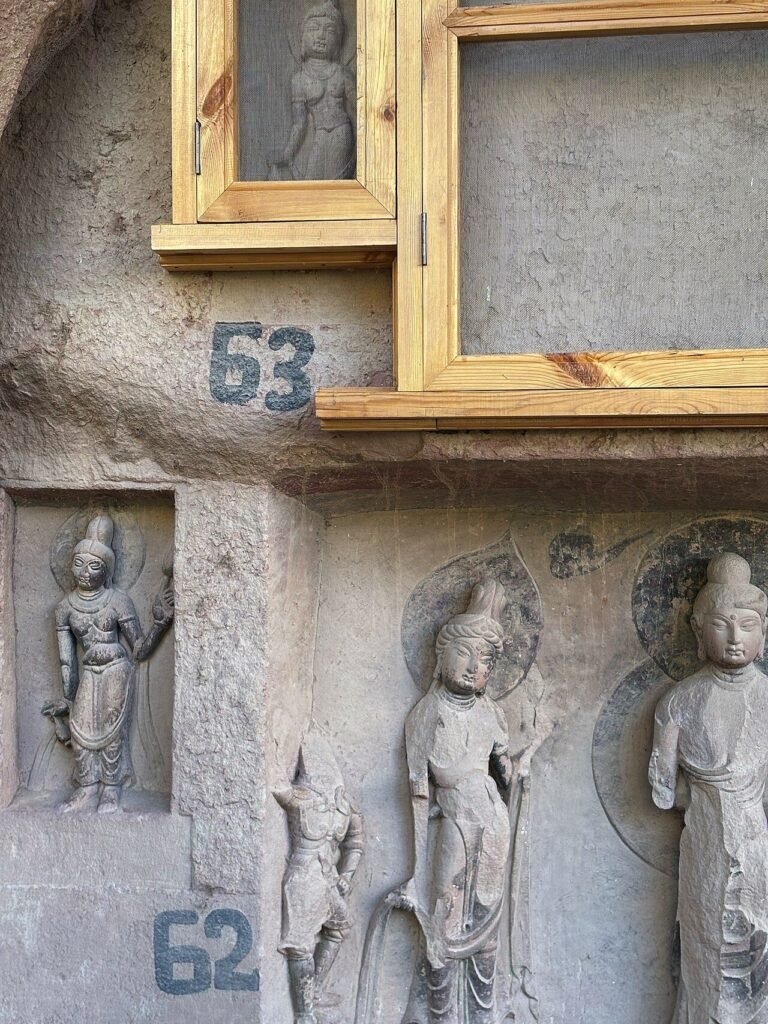 Bingling Temple Grottoes 10.jpg