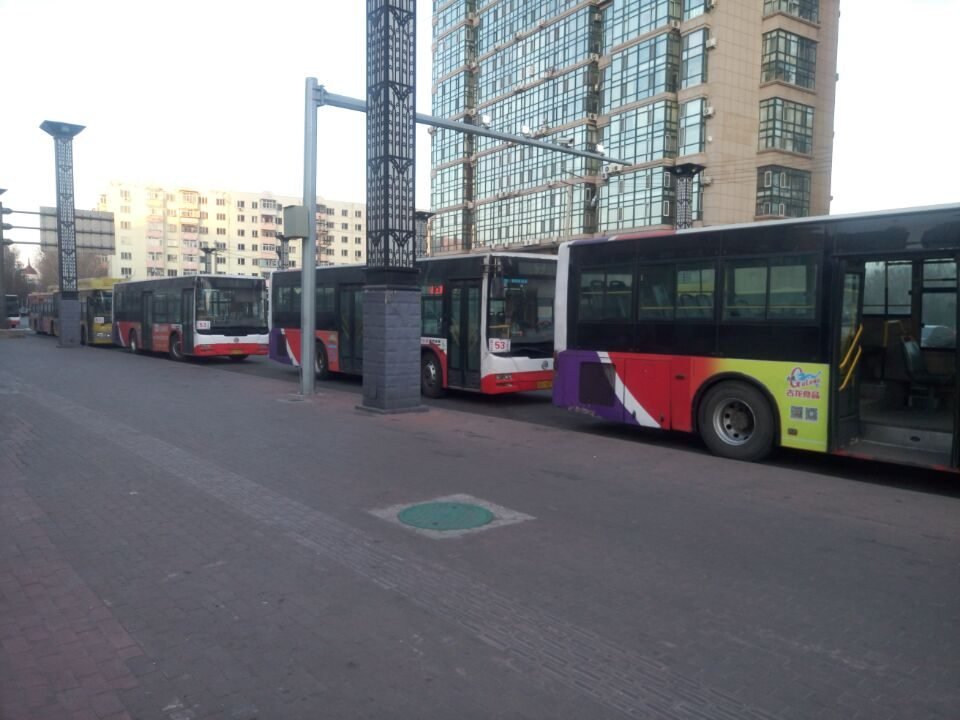 Buses in Harbin (1).jpg