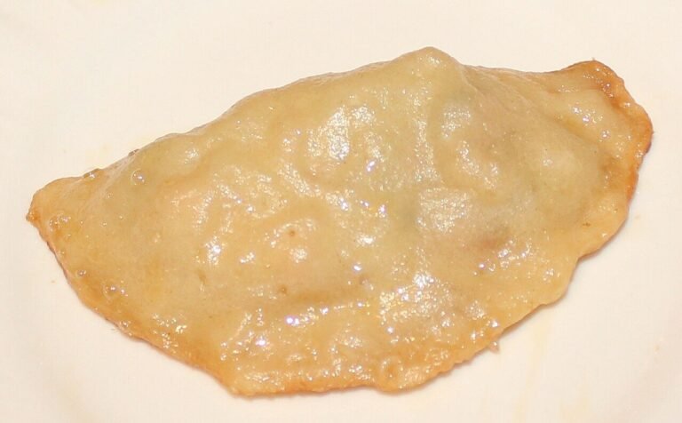 Chinese vegetable dumpling potsticker.jpg