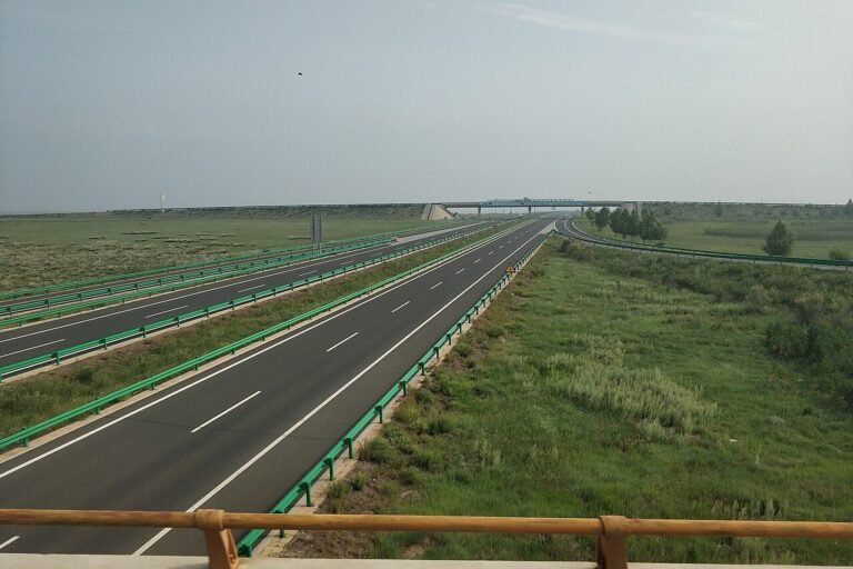 G1013 Expressway in Taibus Banner, 2019-07-28 01.jpg